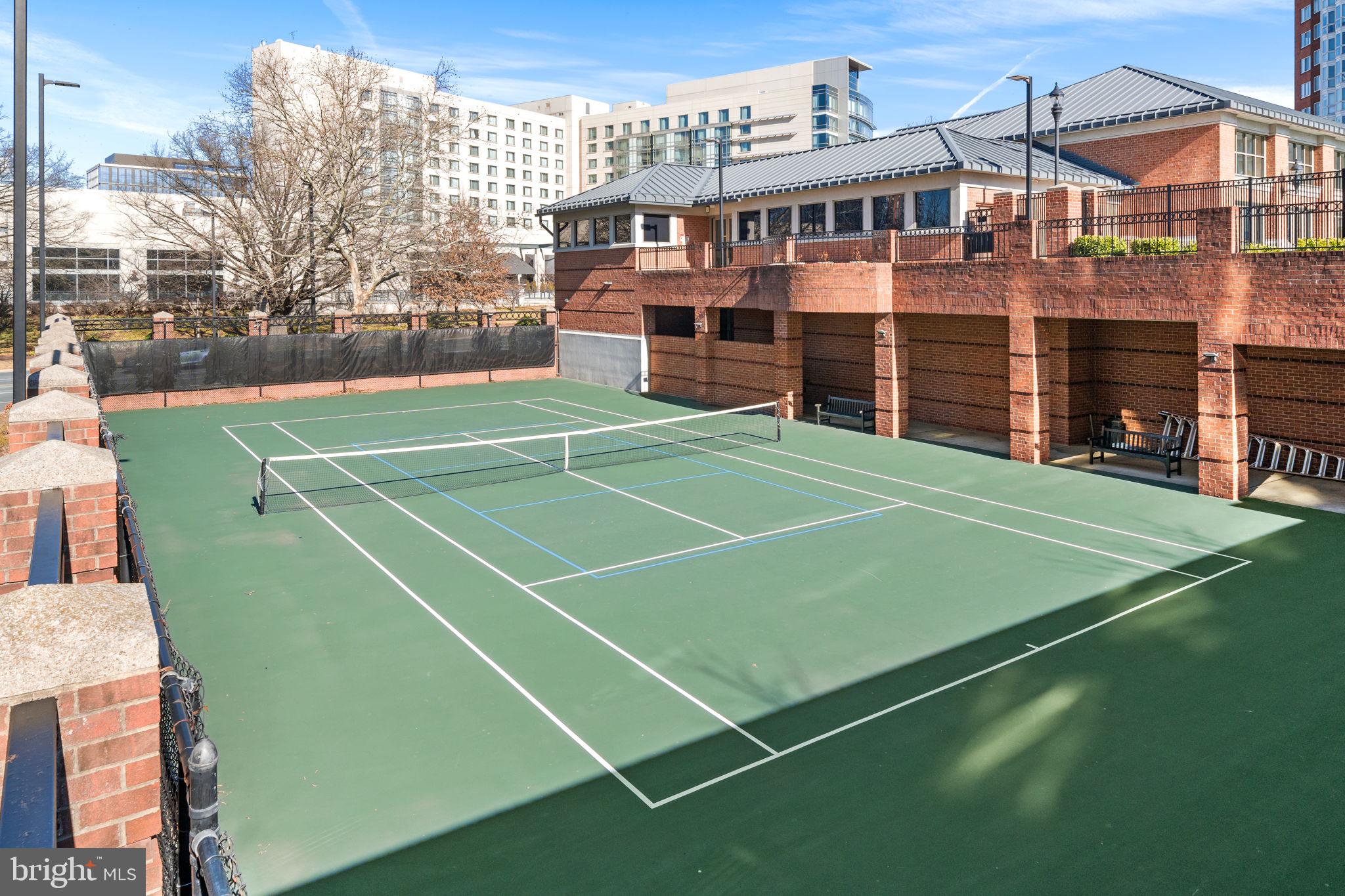 5809 NICHOLSON LANE 214