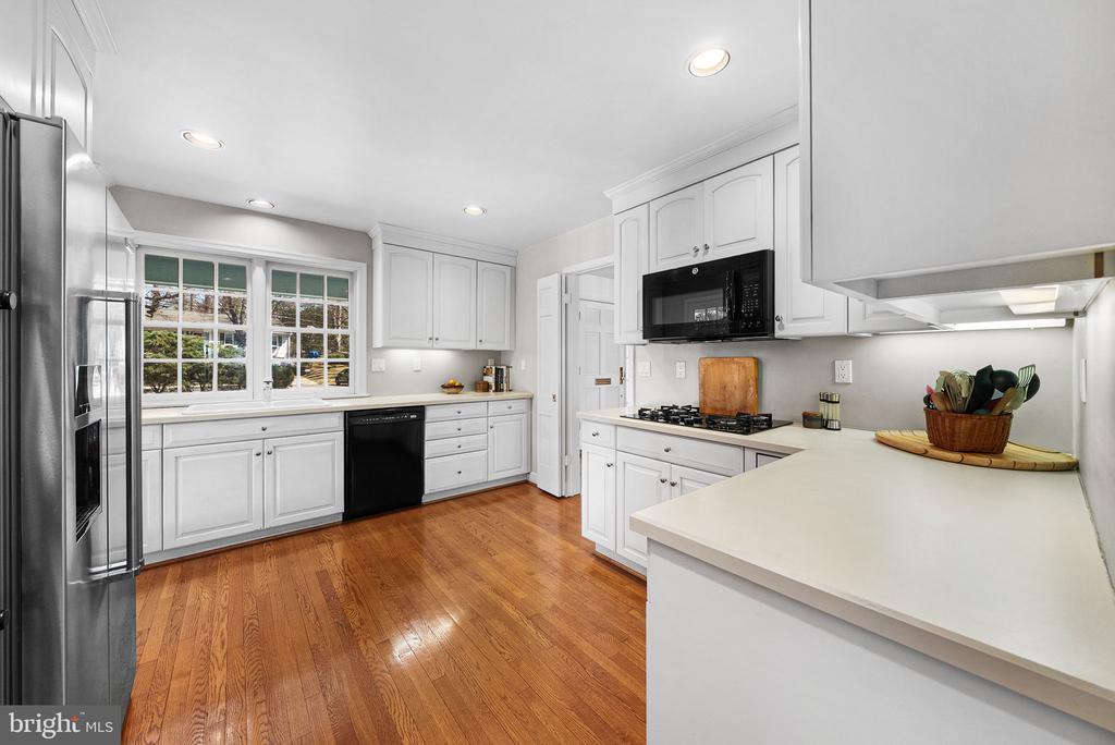 9806 CULVER COURT