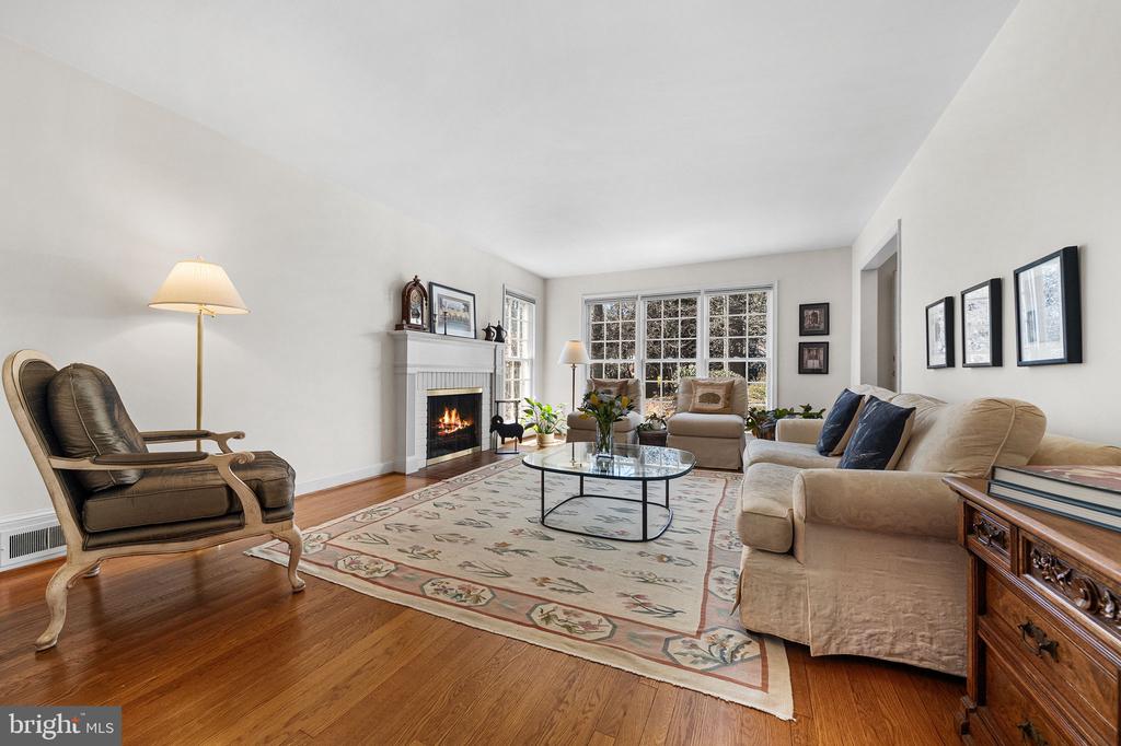 9806 CULVER COURT