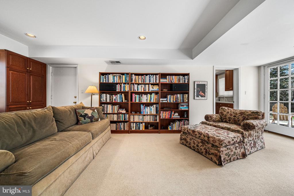 9806 CULVER COURT