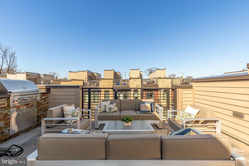 153 WINSOME CIRCLE