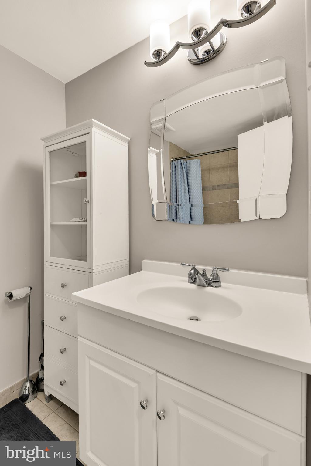 5109 CROSSFIELD COURT 8