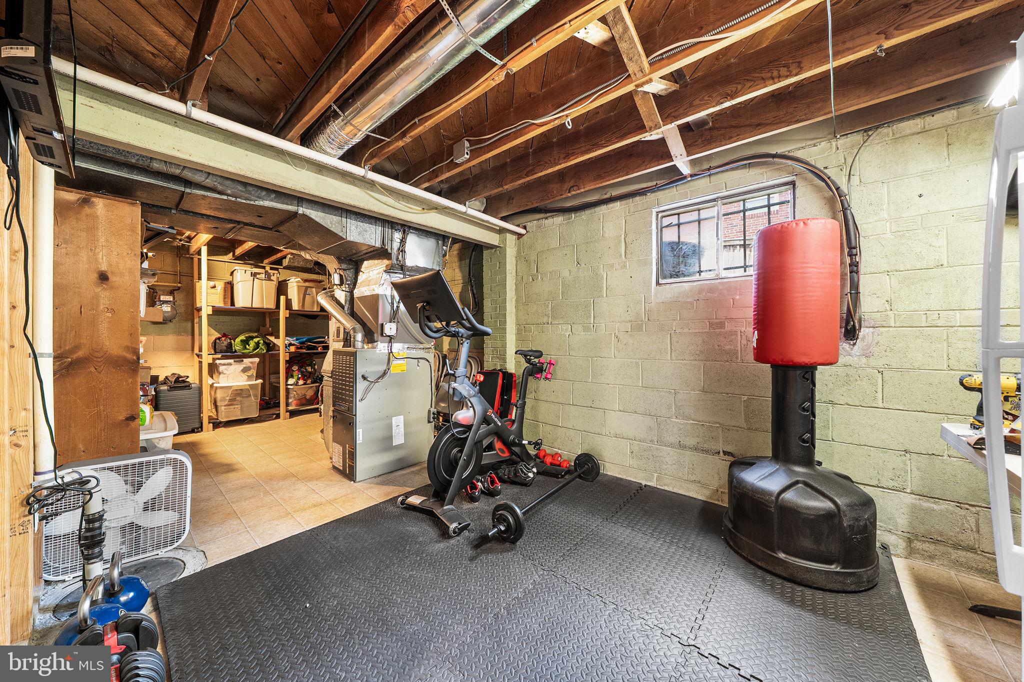 2305 PEGGY LANE