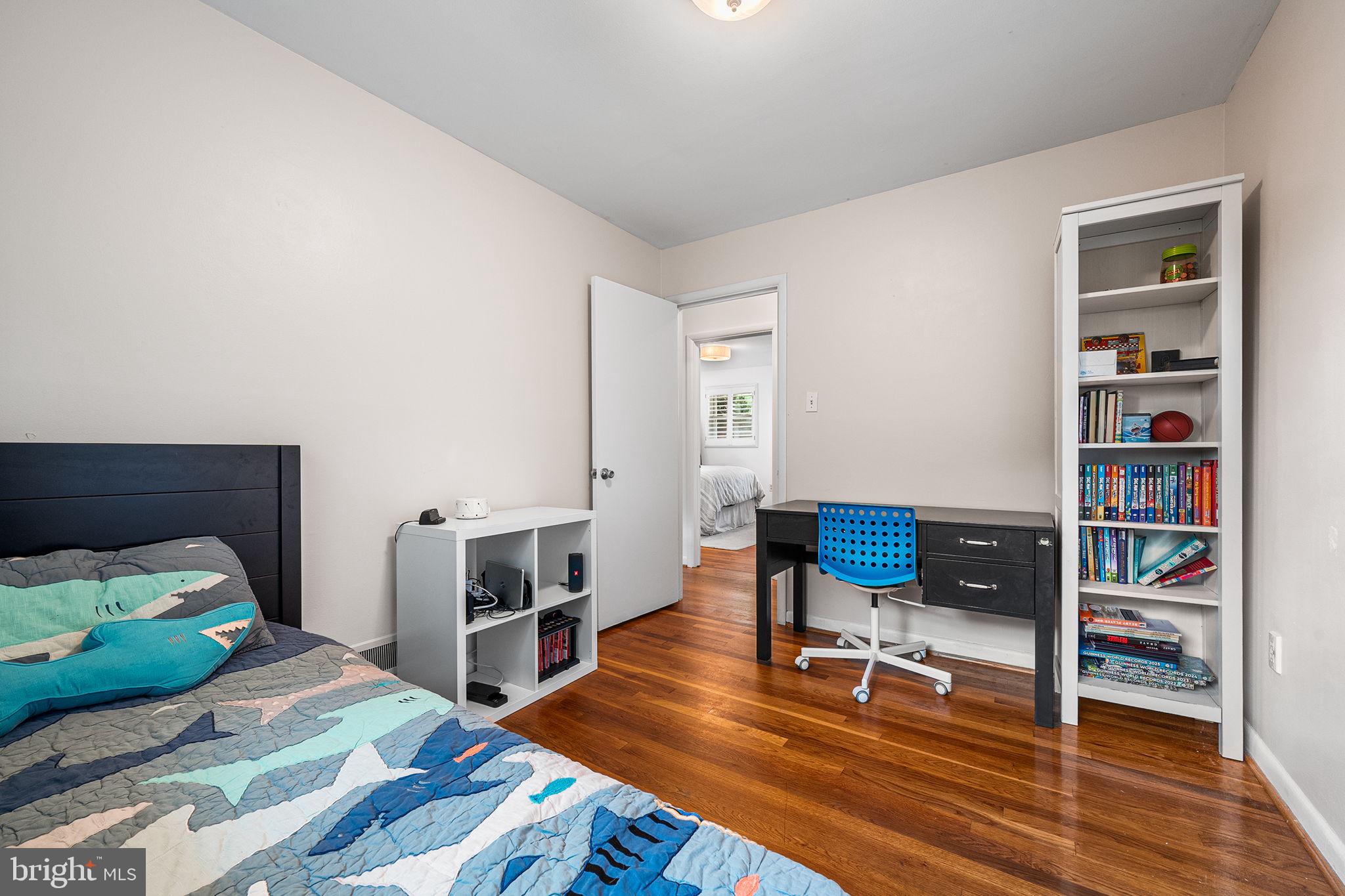 2305 PEGGY LANE