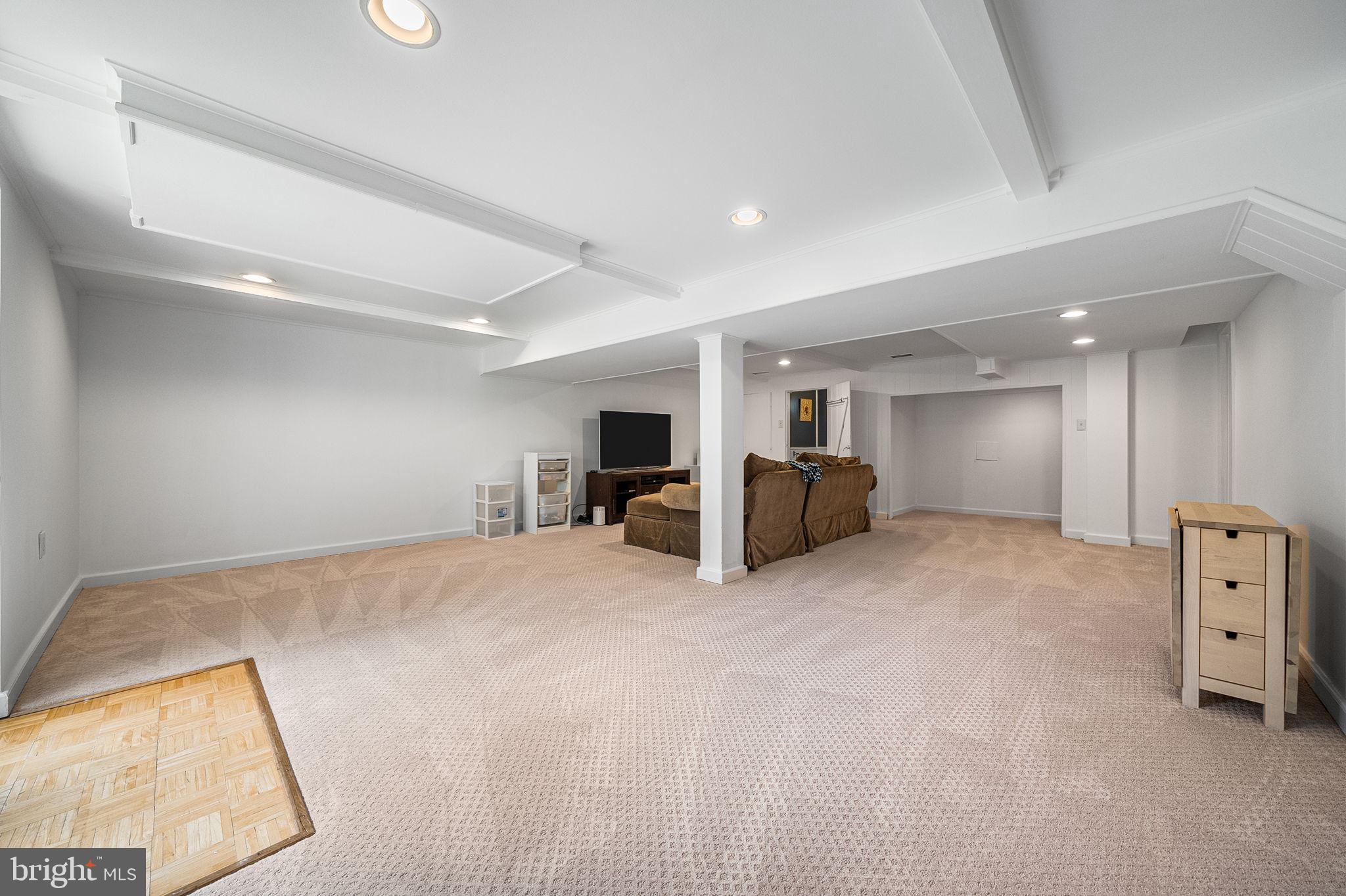 2305 PEGGY LANE