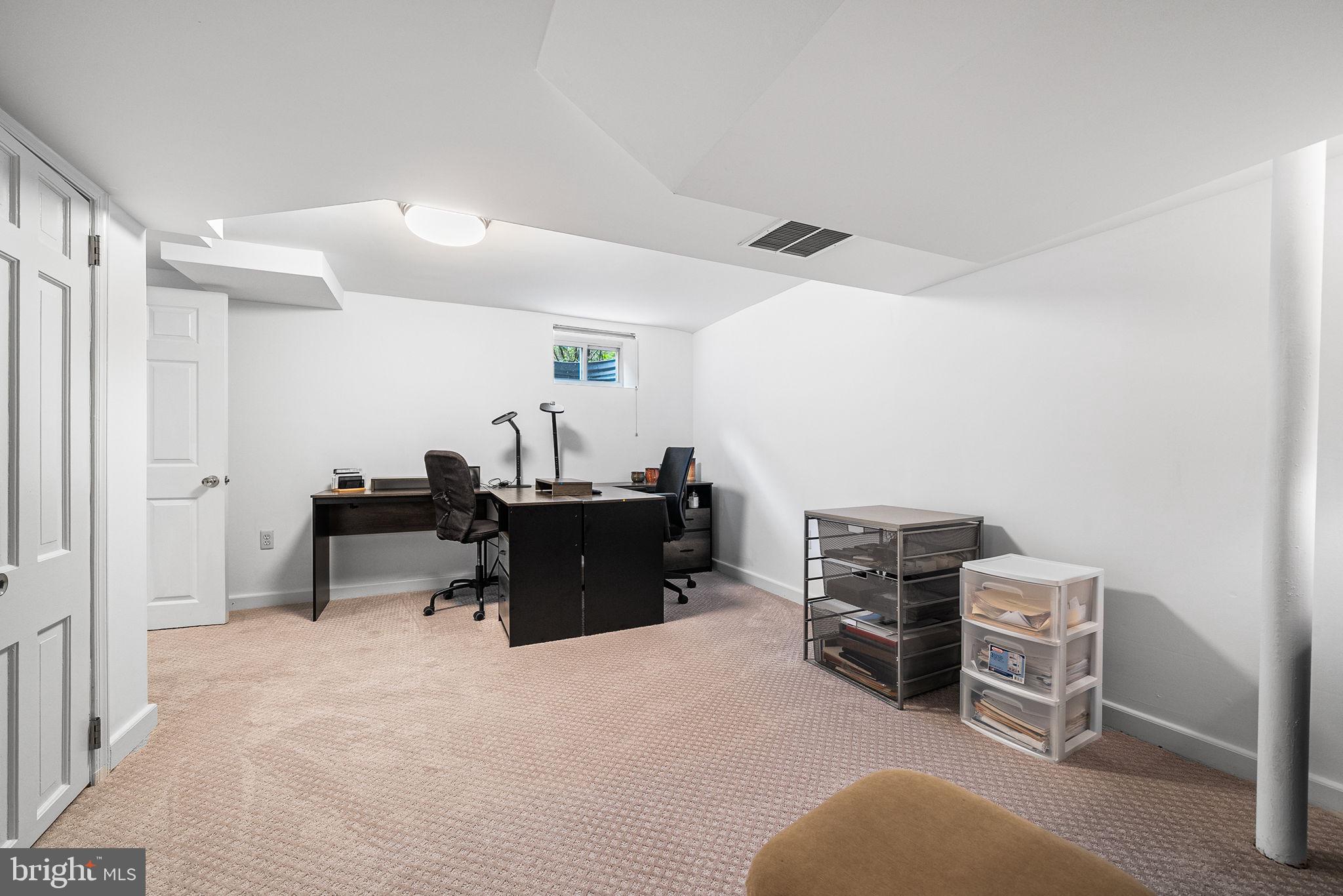 2305 PEGGY LANE
