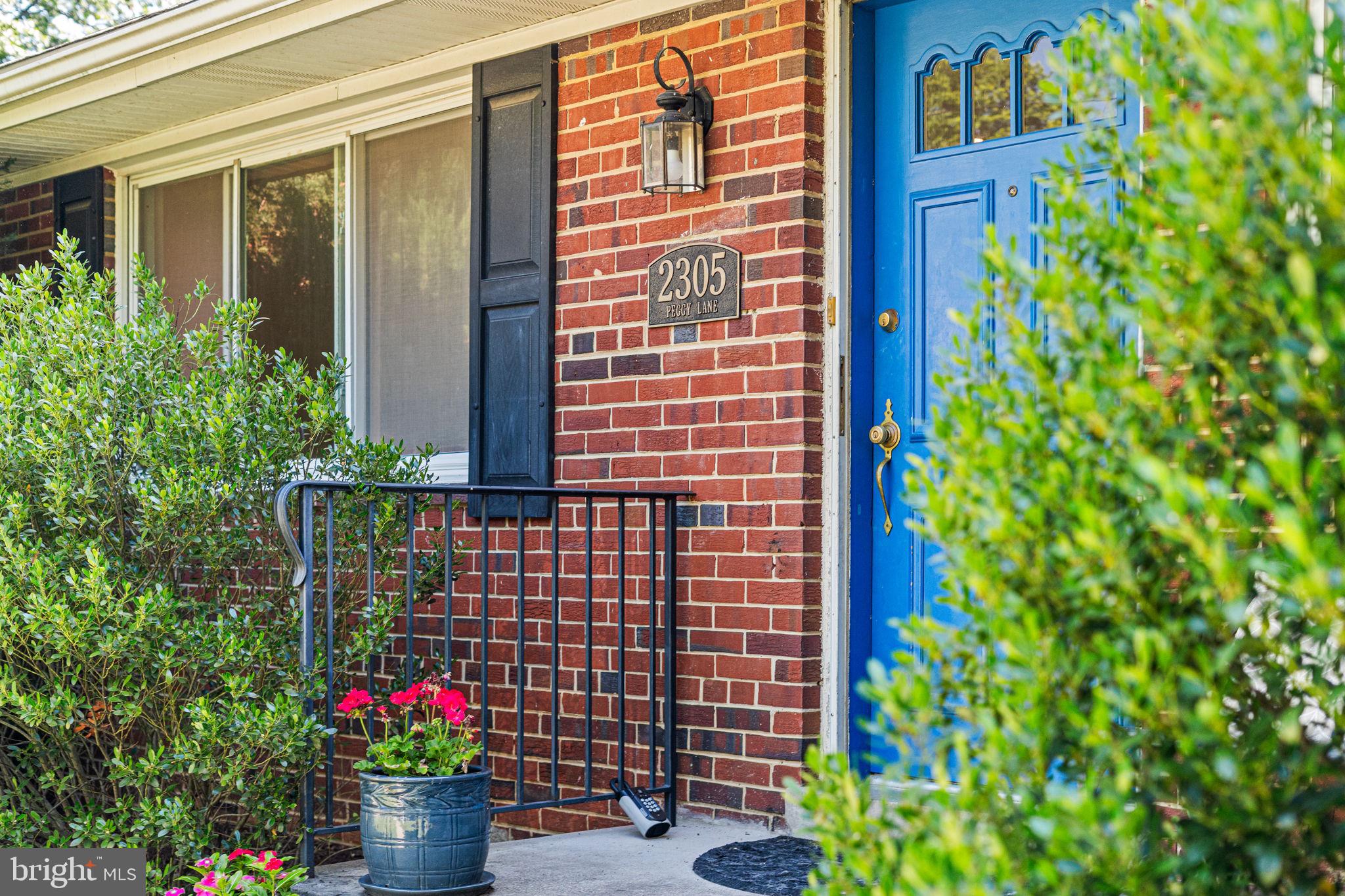 2305 PEGGY LANE