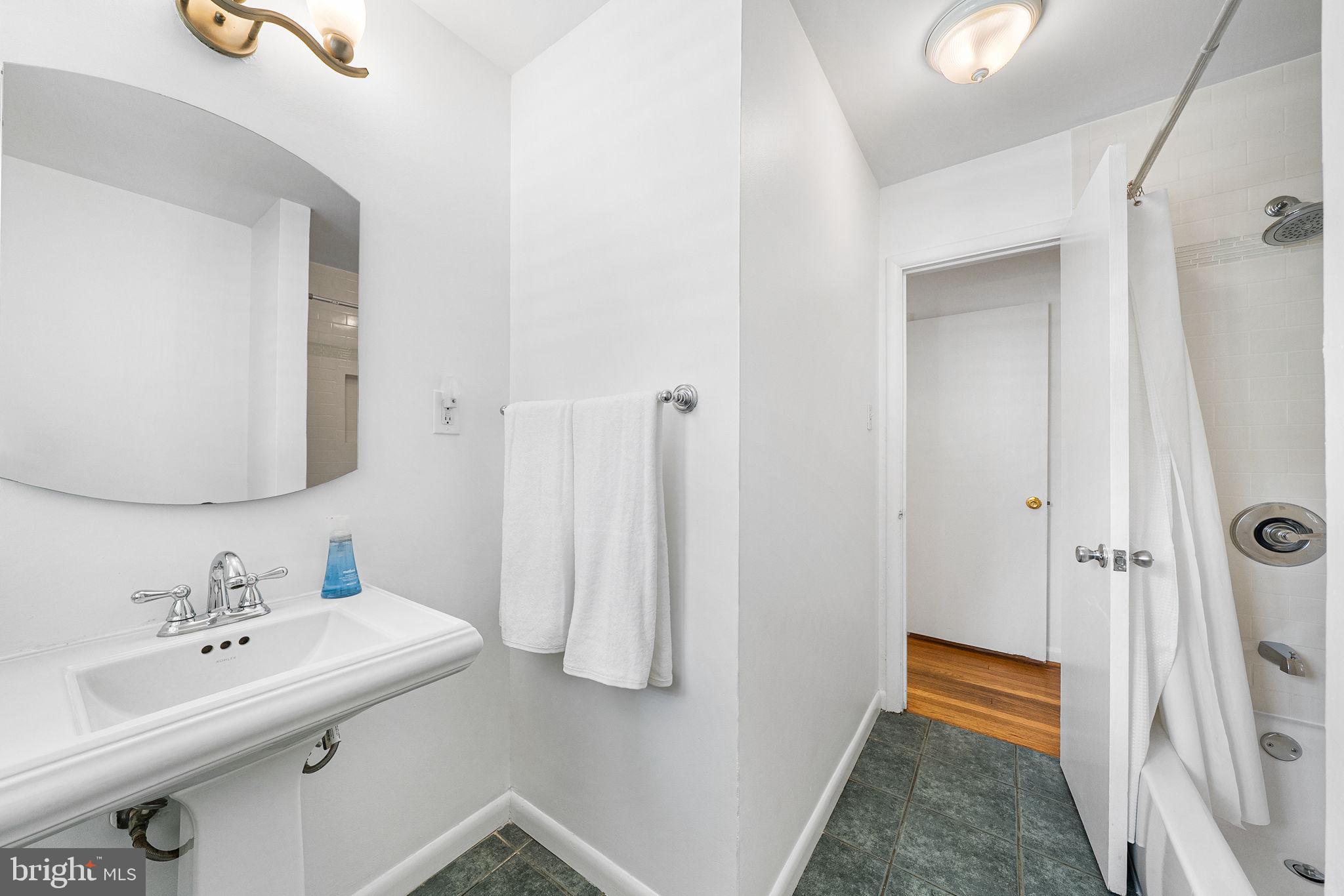 2305 PEGGY LANE