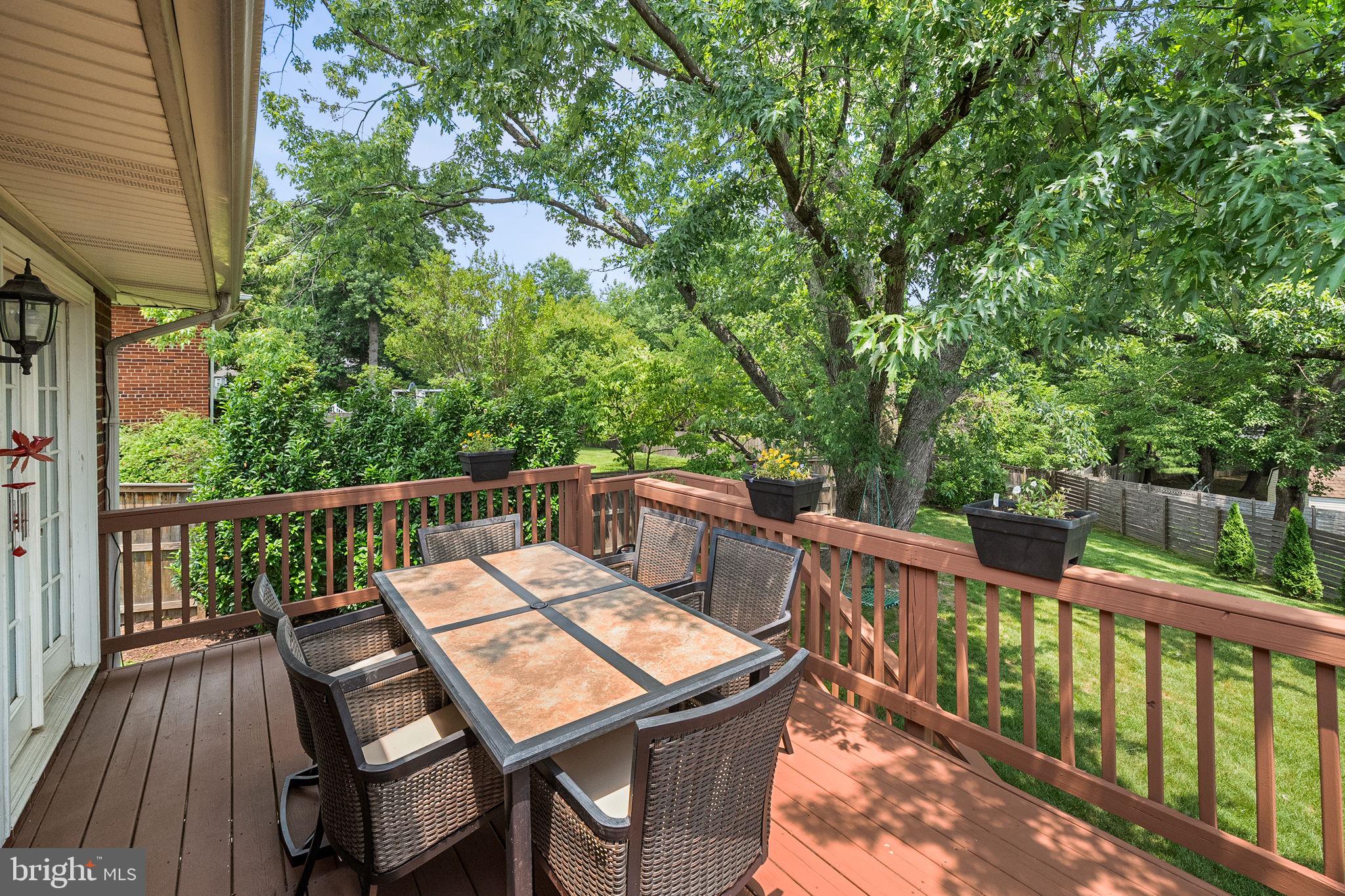 2305 PEGGY LANE