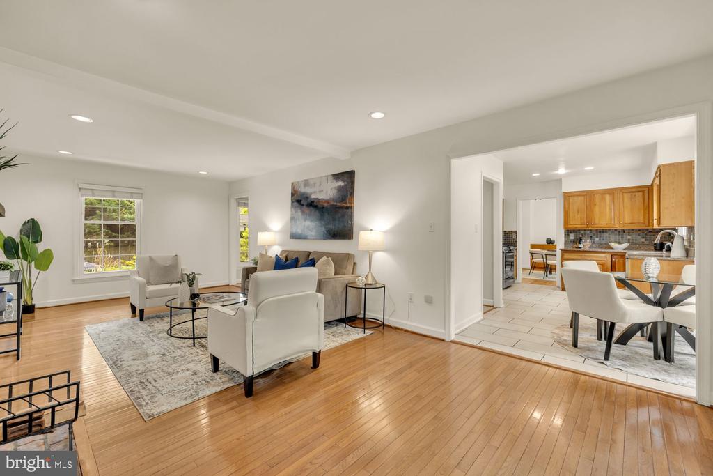 12114 GREENLEAF AVENUE