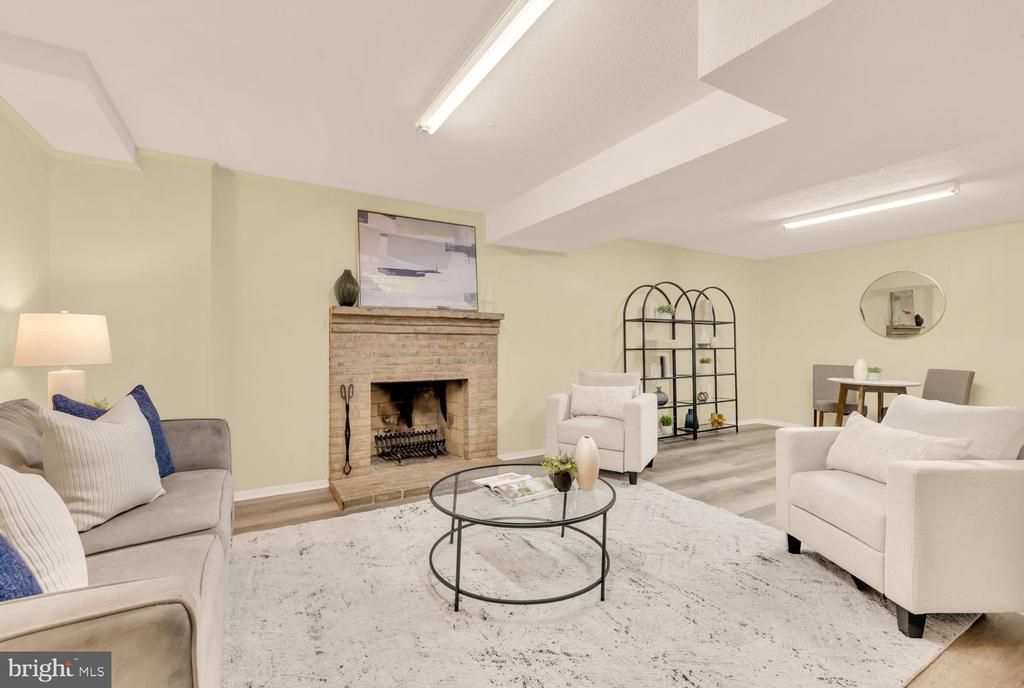 12114 GREENLEAF AVENUE