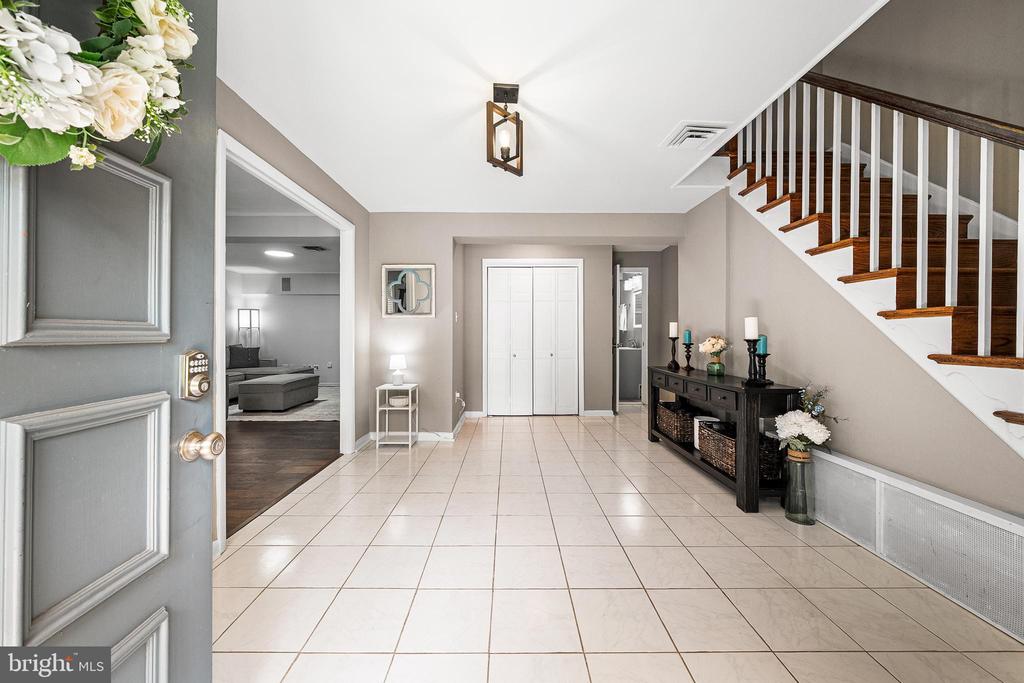 1213 DALE DRIVE