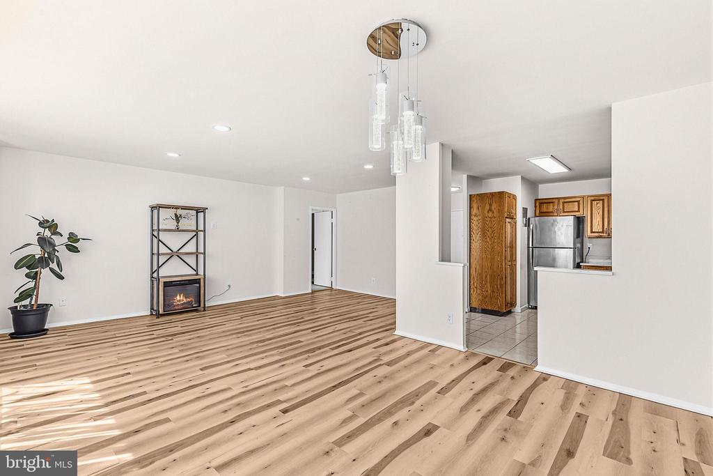 11801 ROCKVILLE PIK Unit: 1706