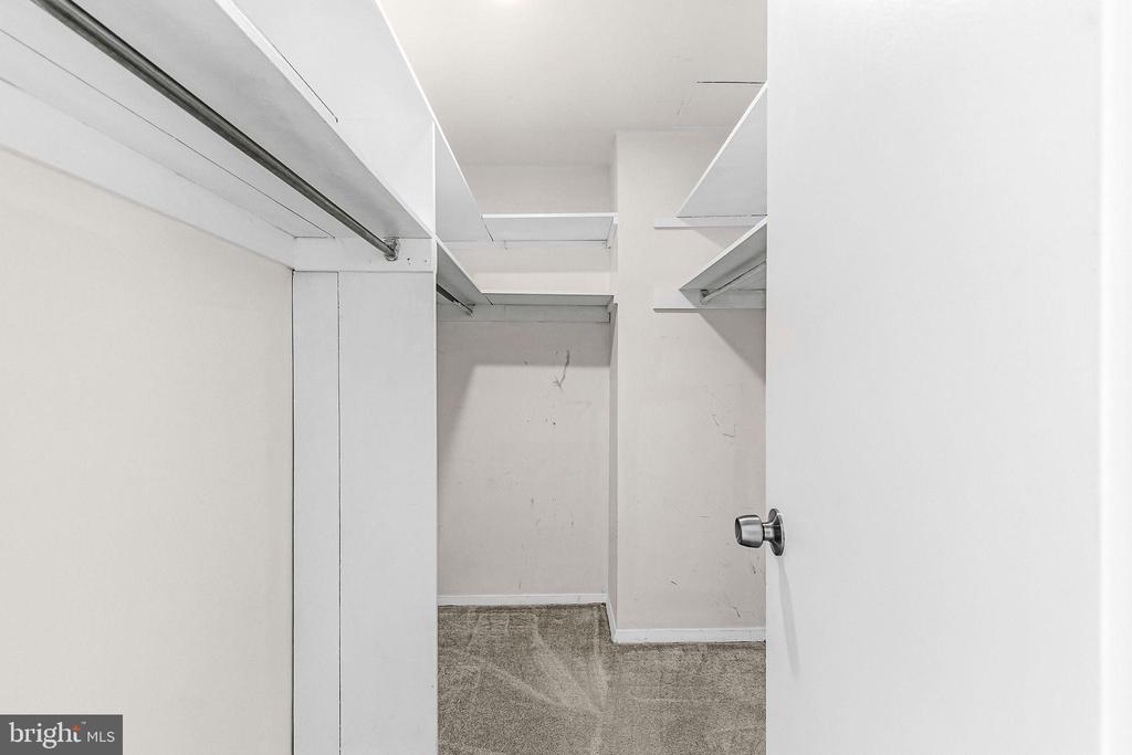 11801 ROCKVILLE PIK Unit: 1706