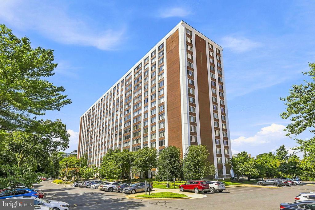 11801 ROCKVILLE PIK Unit: 1706