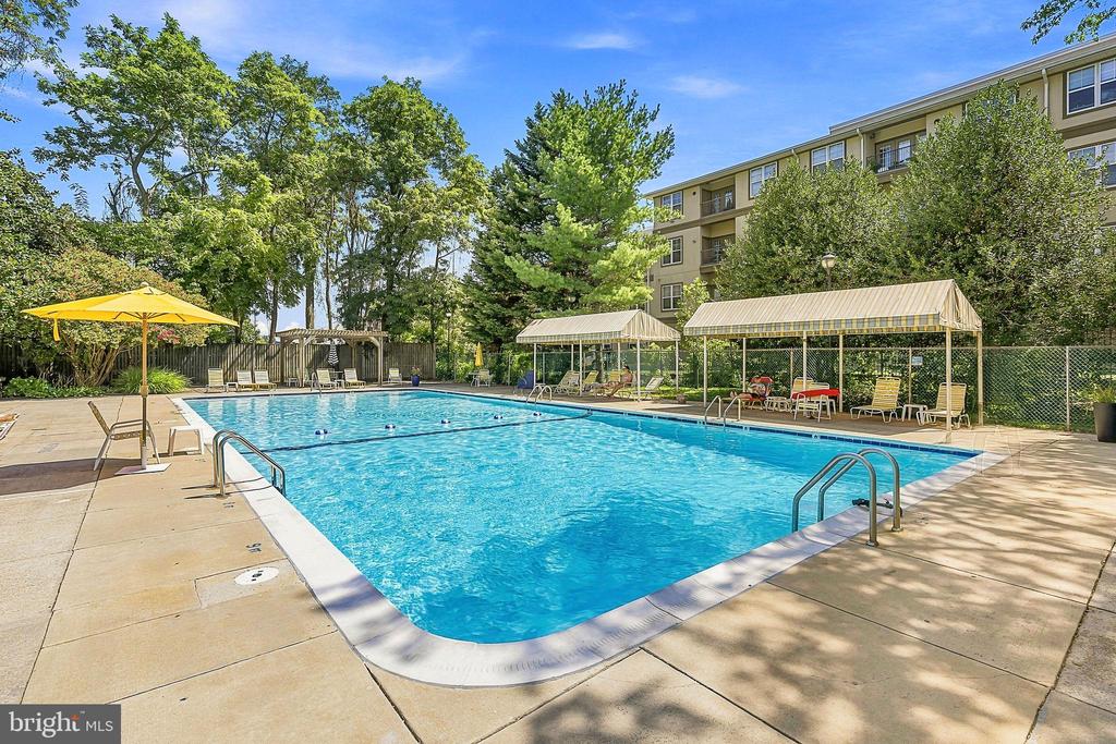 11801 ROCKVILLE PIK Unit: 1706