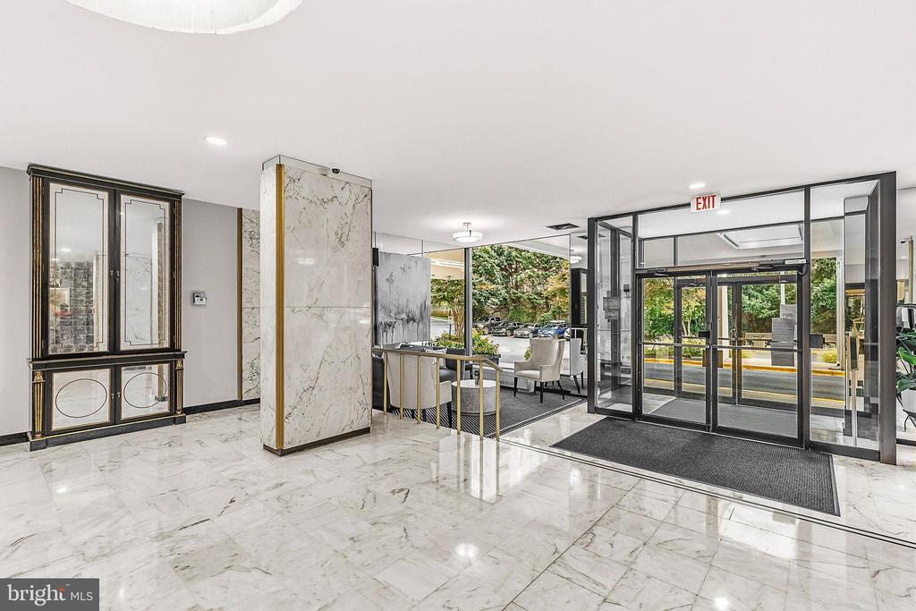 11801 ROCKVILLE PIK Unit: 1706