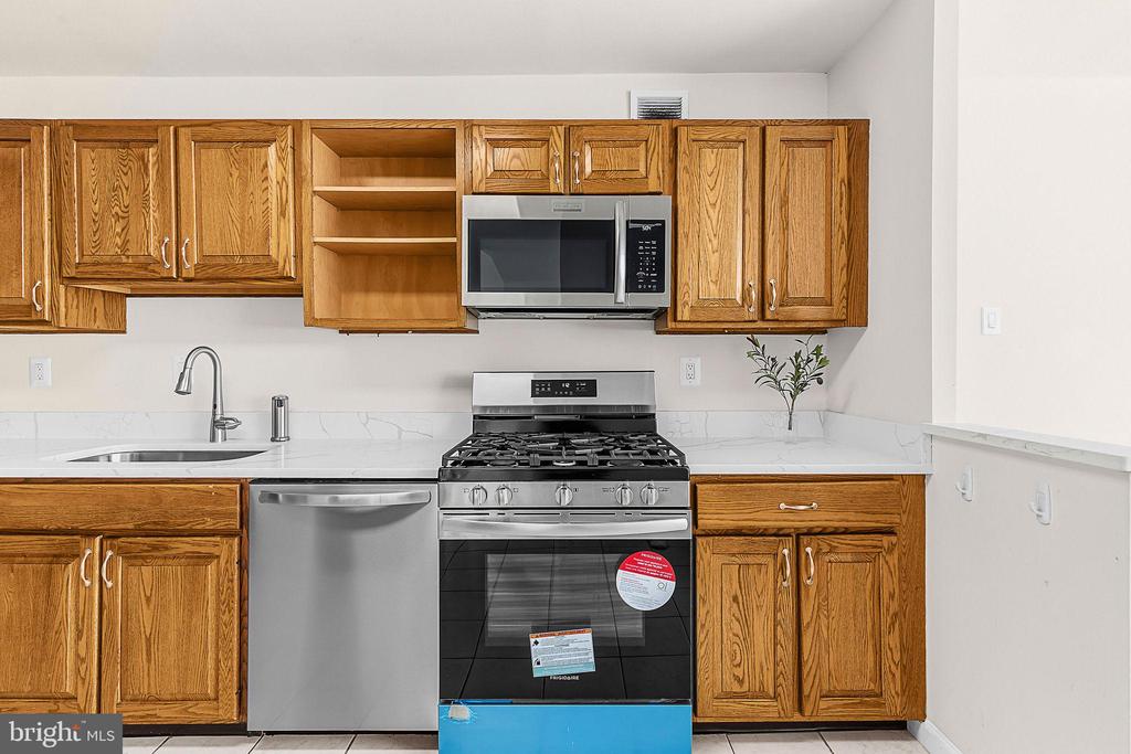11801 ROCKVILLE PIK Unit: 1706