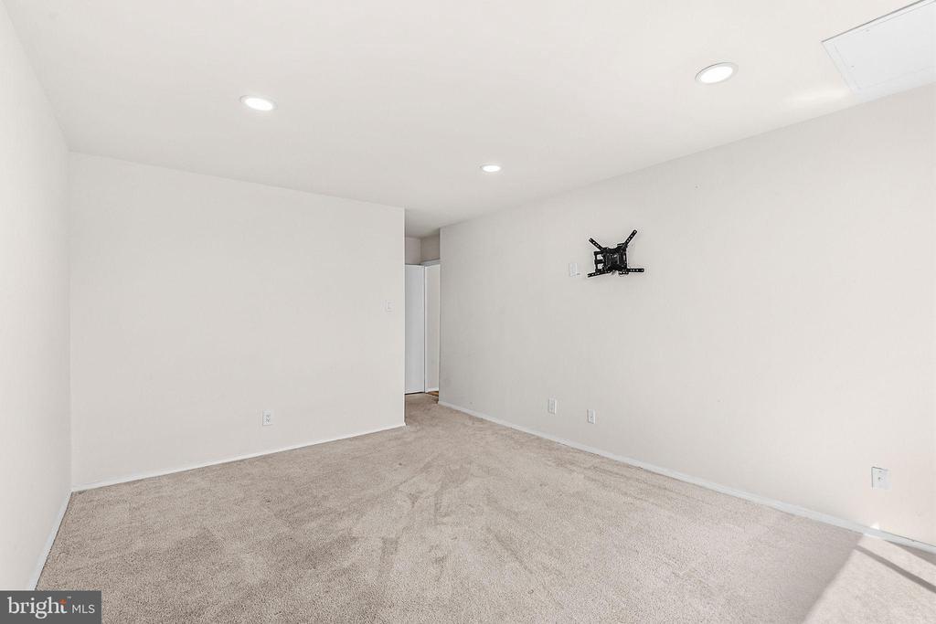11801 ROCKVILLE PIK Unit: 1706