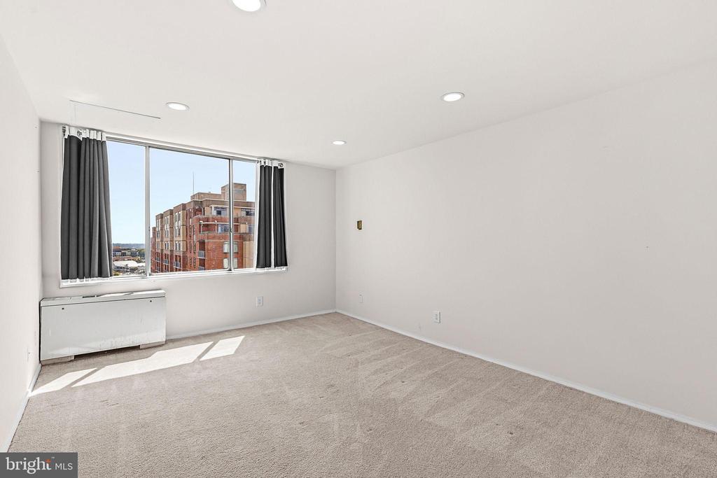 11801 ROCKVILLE PIK Unit: 1706
