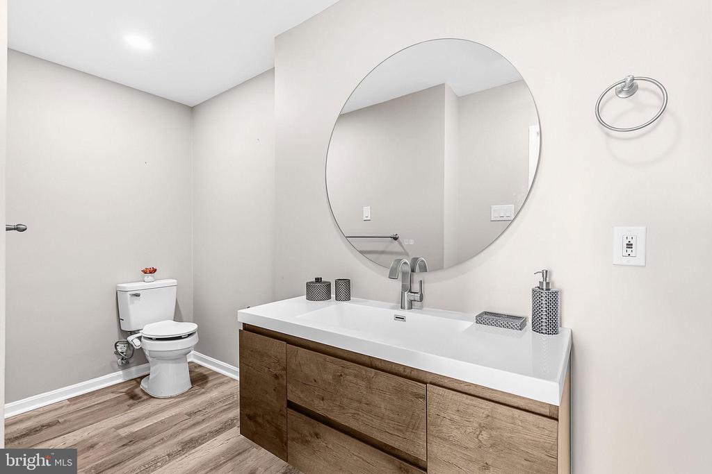 11801 ROCKVILLE PIK Unit: 1706