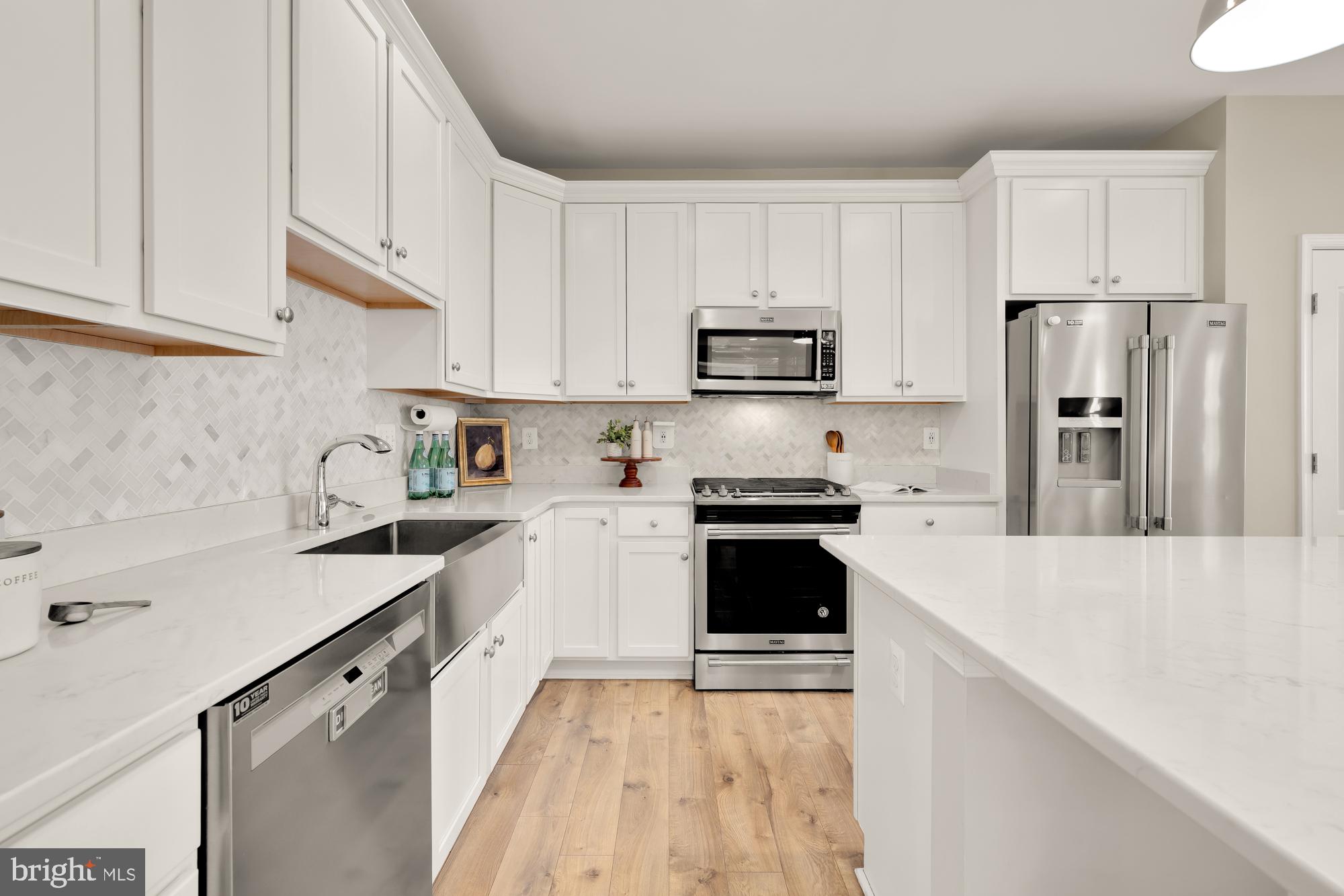 1306 Dania Dr