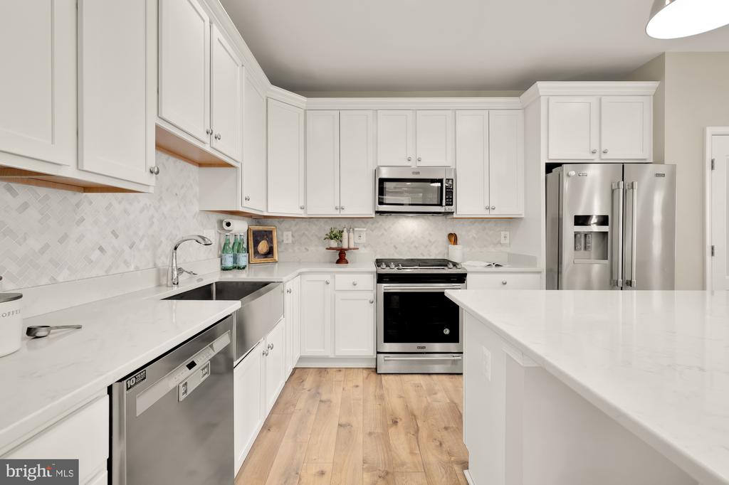 1306 Dania Dr