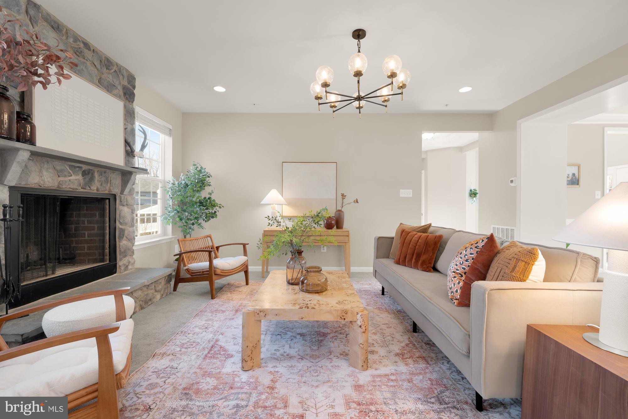 1306 Dania Dr