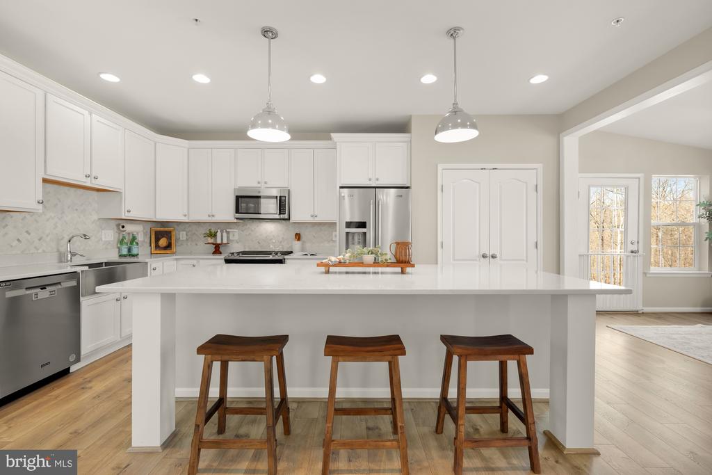 1306 Dania Dr
