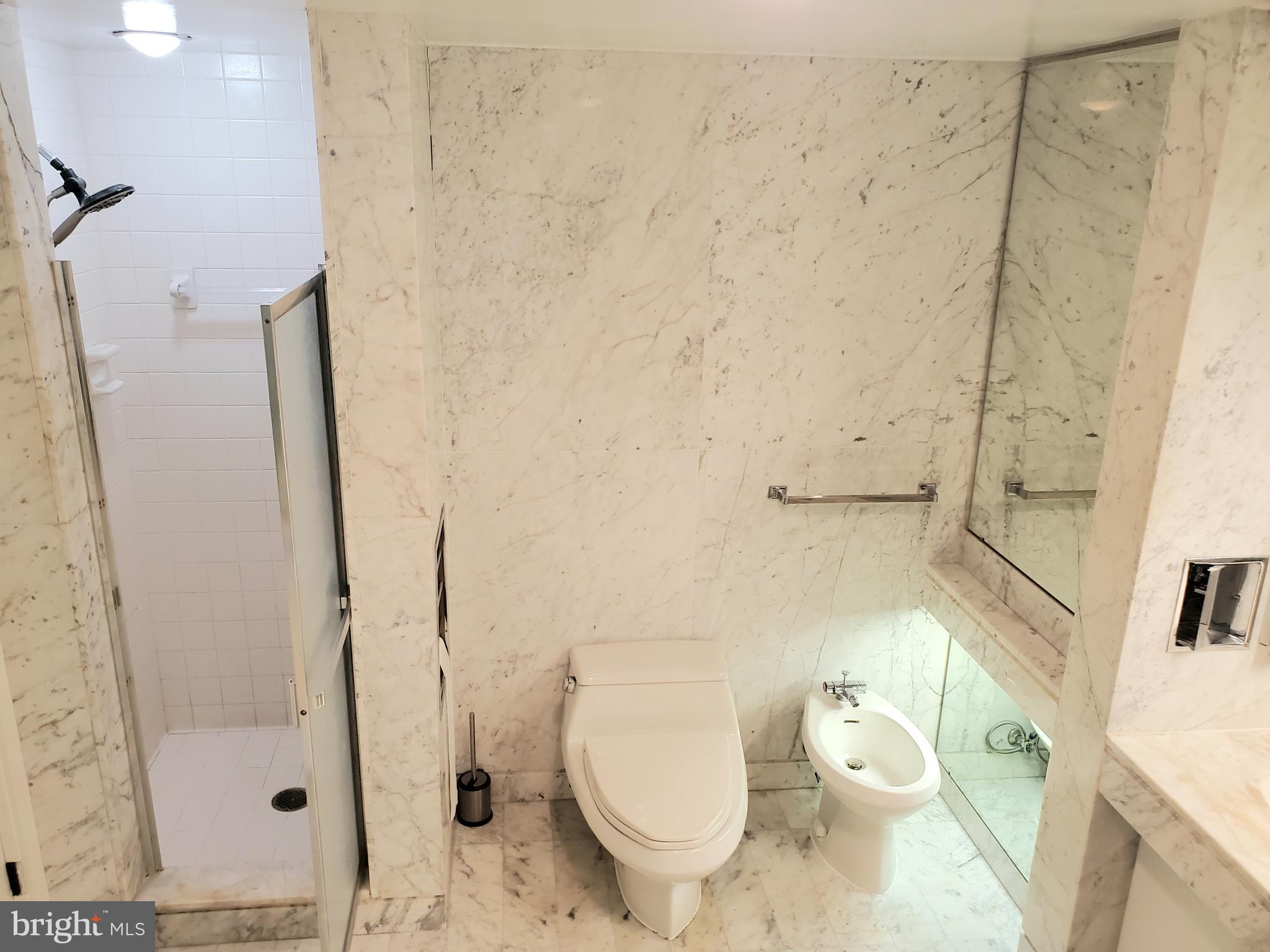 1300 CRYSTAL DR #505S