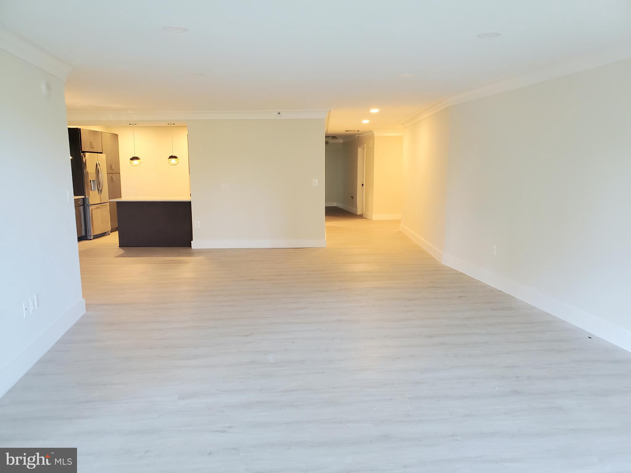 1300 CRYSTAL DR #505S