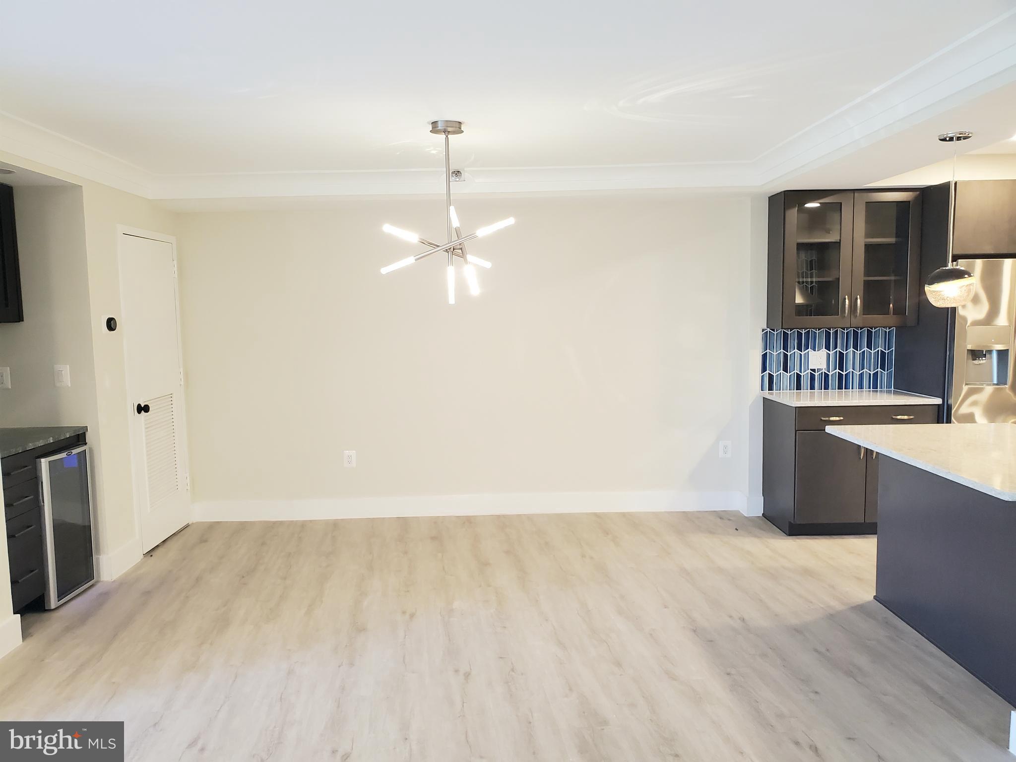 1300 CRYSTAL DR #505S