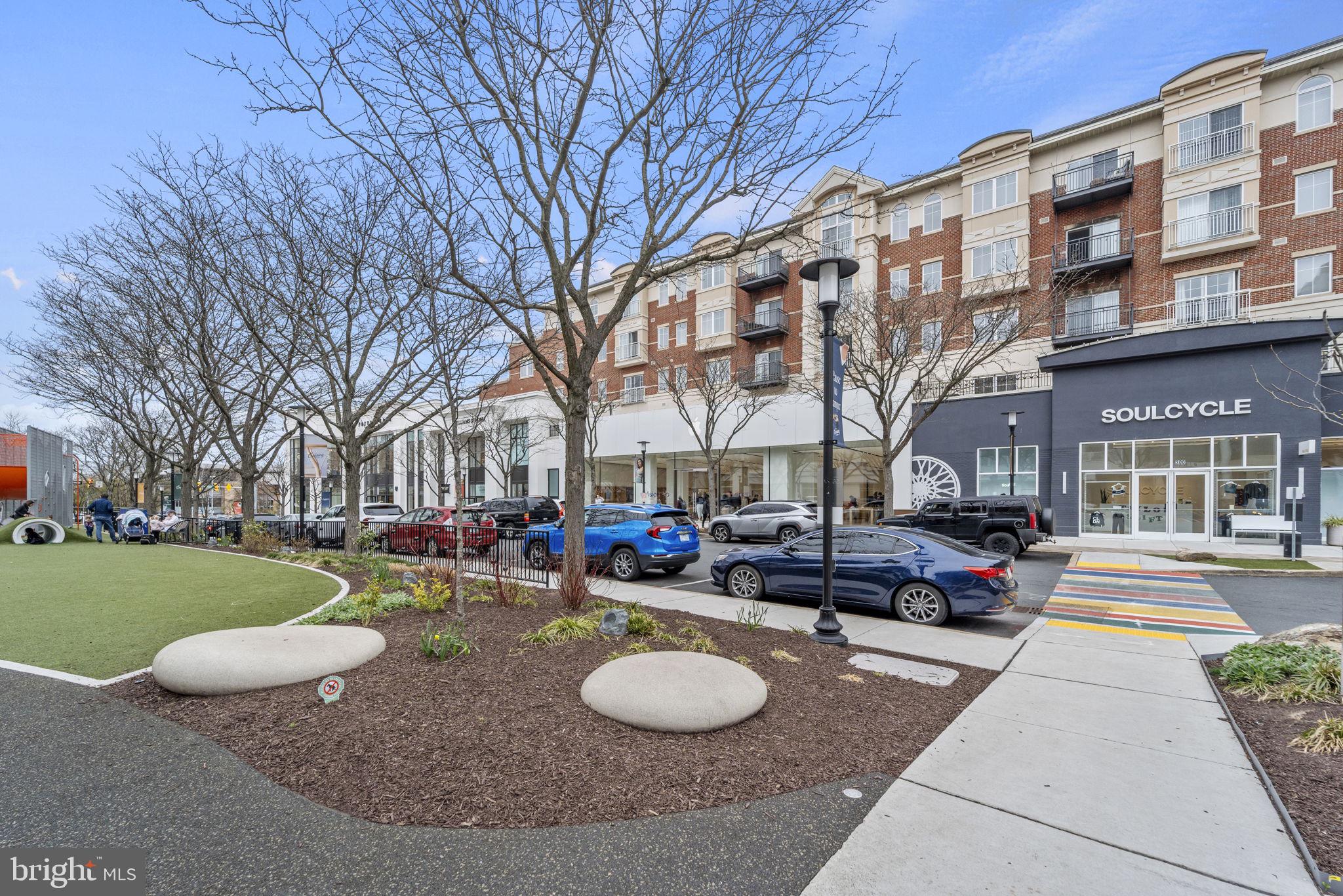 1201 N Garfield St #405