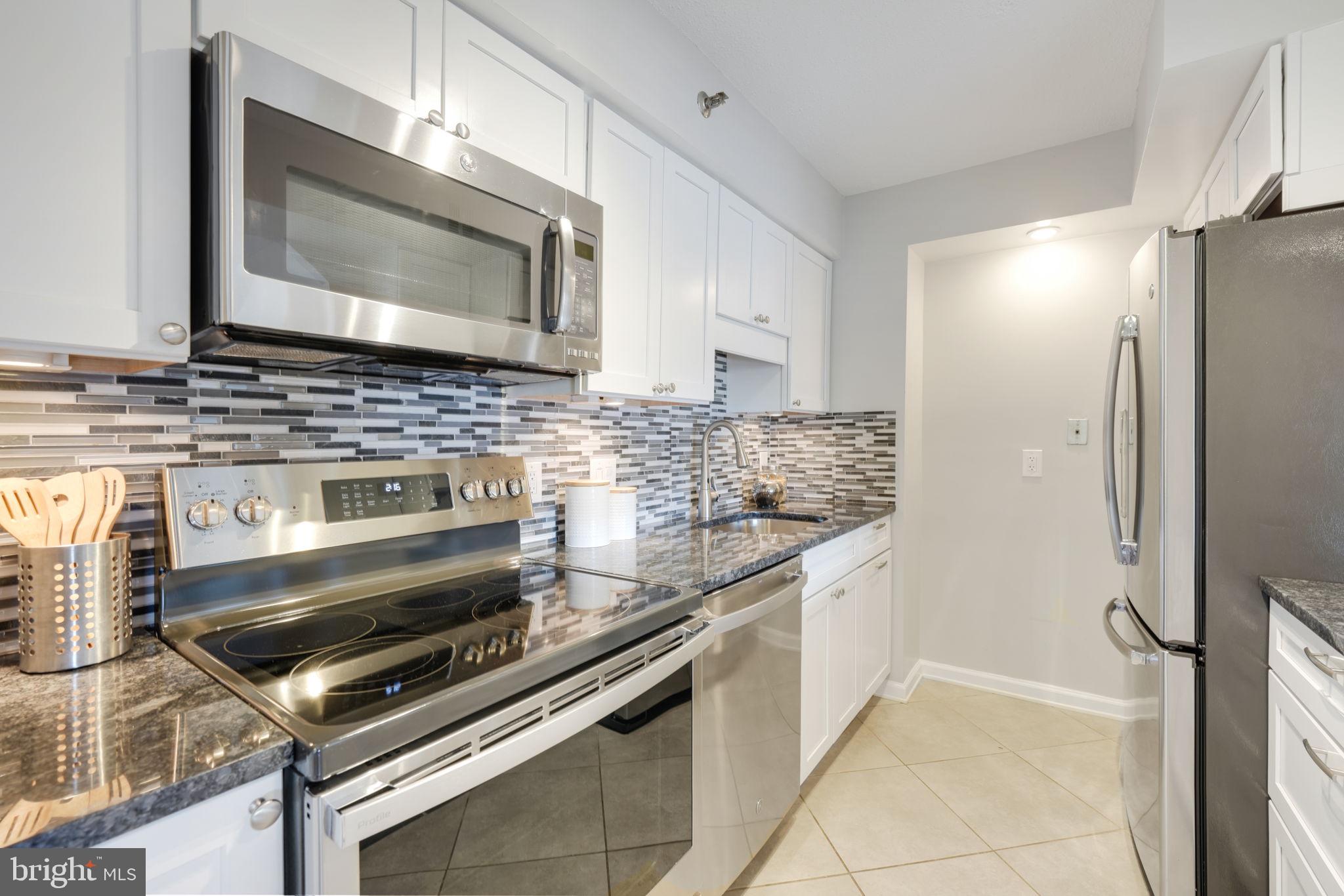 1301 N Courthouse Rd #1601