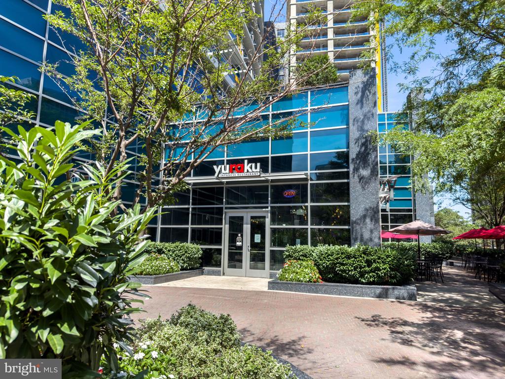 1301 N Courthouse Rd #1601