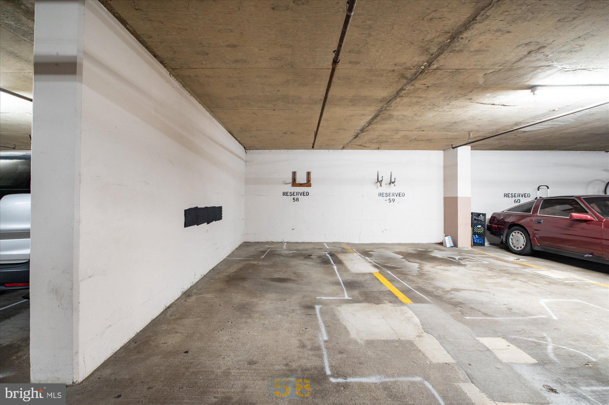 1301 N Courthouse Rd #1404