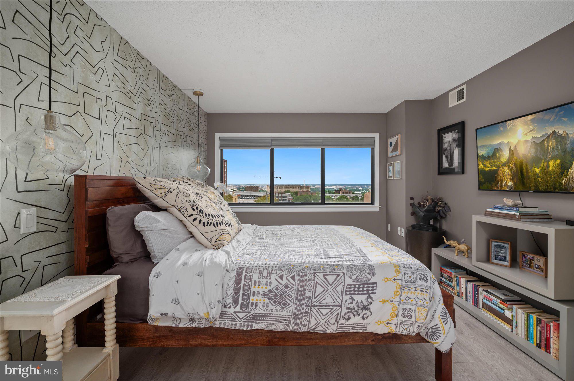 1301 N Courthouse Rd #1404