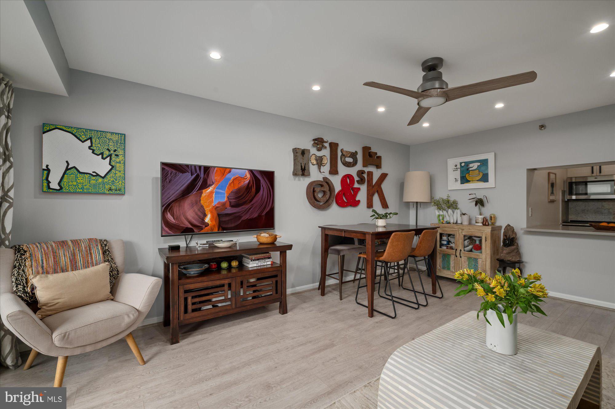 1301 N Courthouse Rd #1404