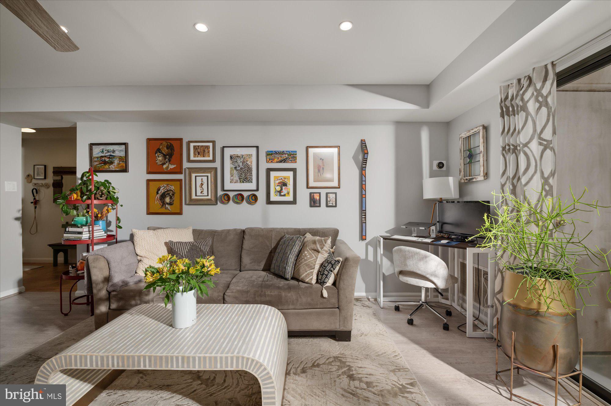 1301 N Courthouse Rd #1404