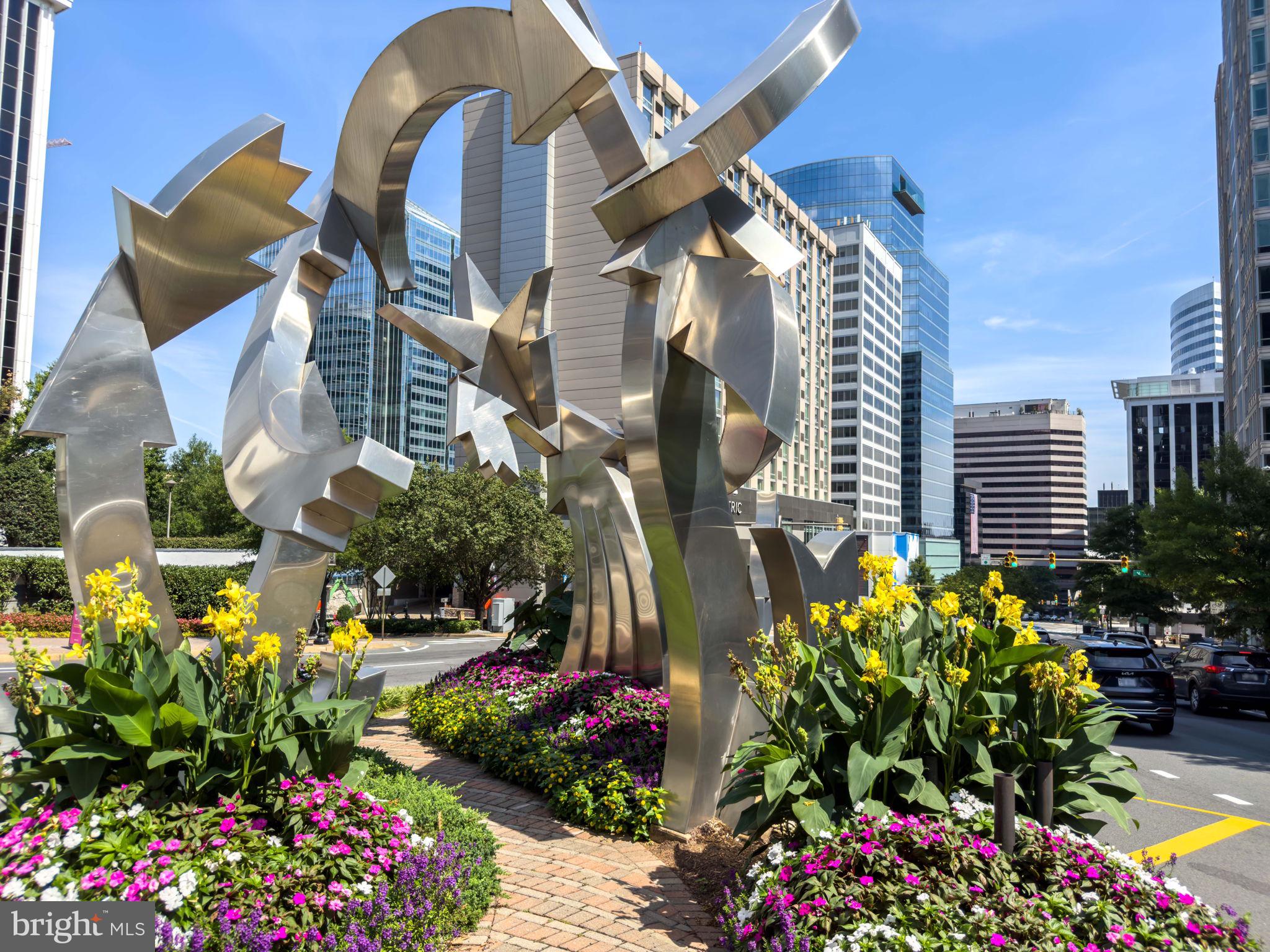 1301 N Courthouse Rd #1404