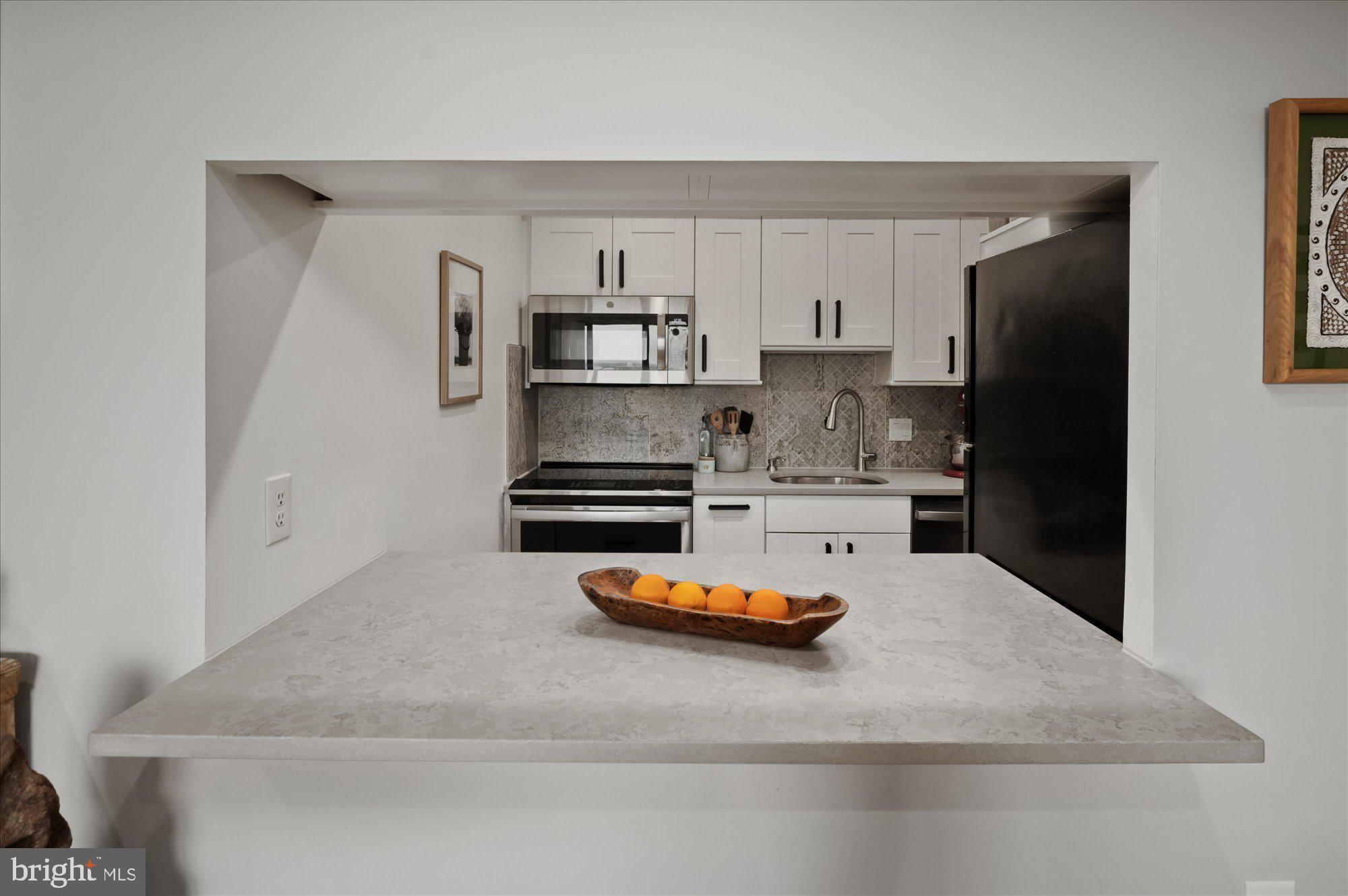 1301 N Courthouse Rd #1404