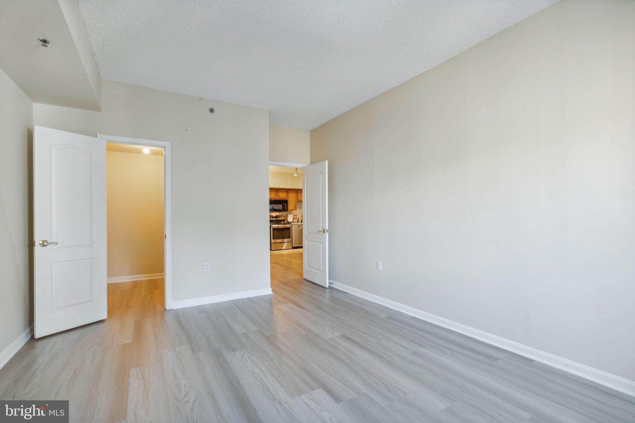 1211 S Eads St #1211