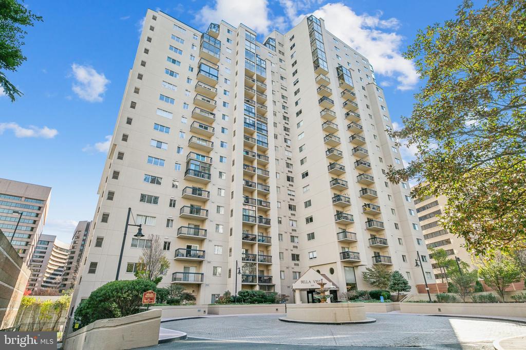 1211 S Eads St #1211