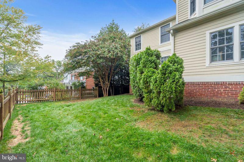 1109 N Potomac St