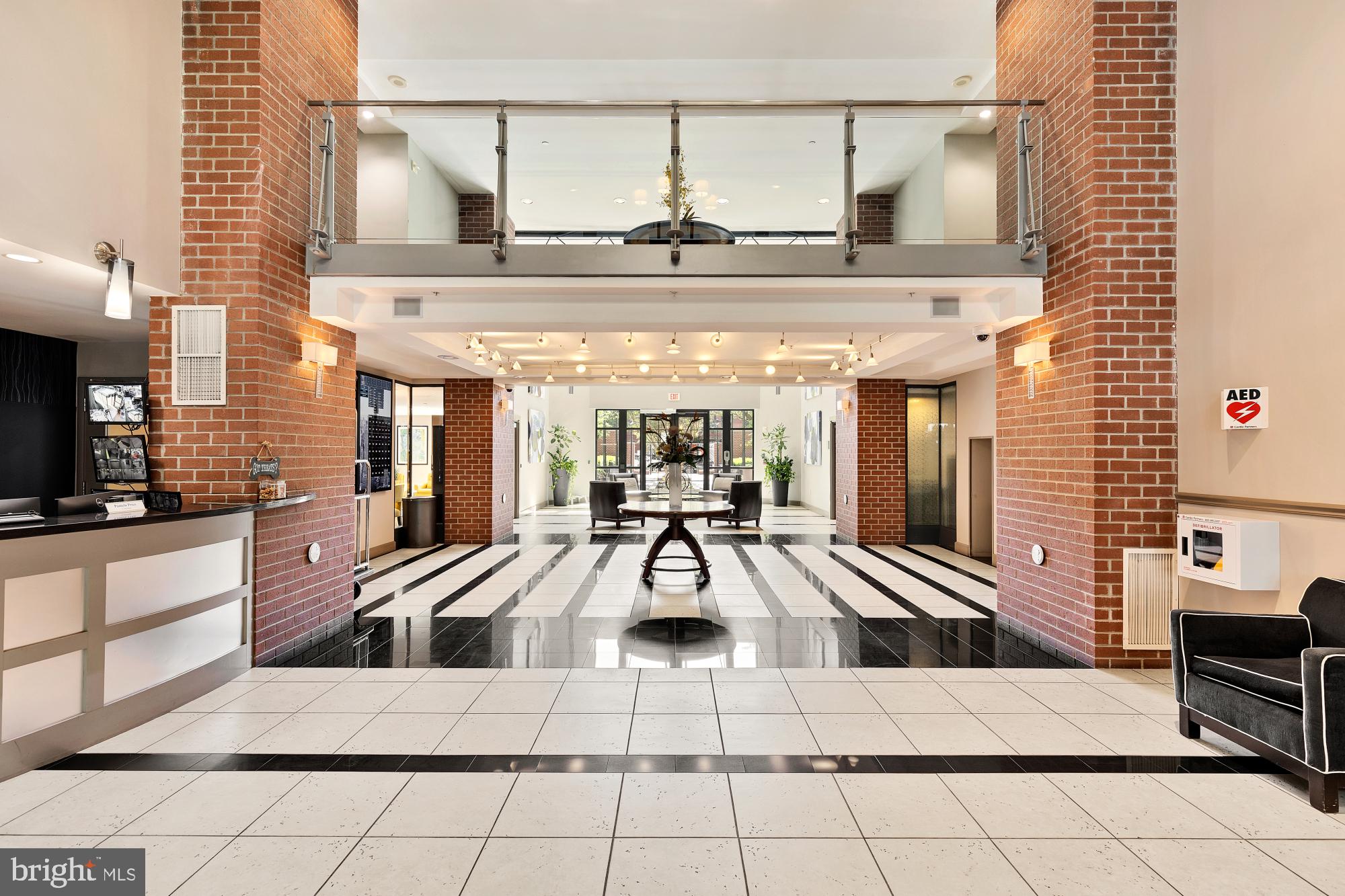 1021 N Garfield St #B37