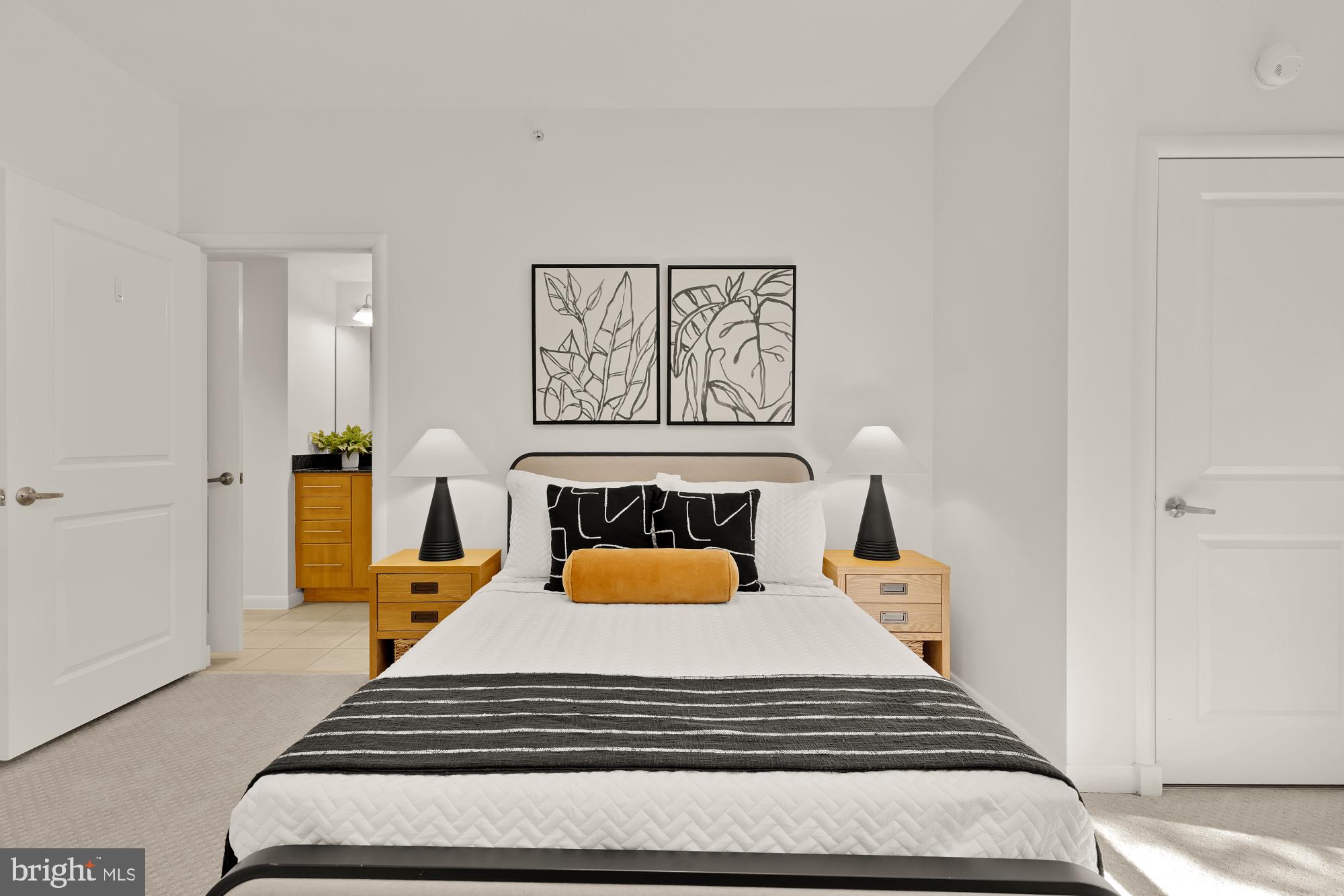 1021 N Garfield St #B37