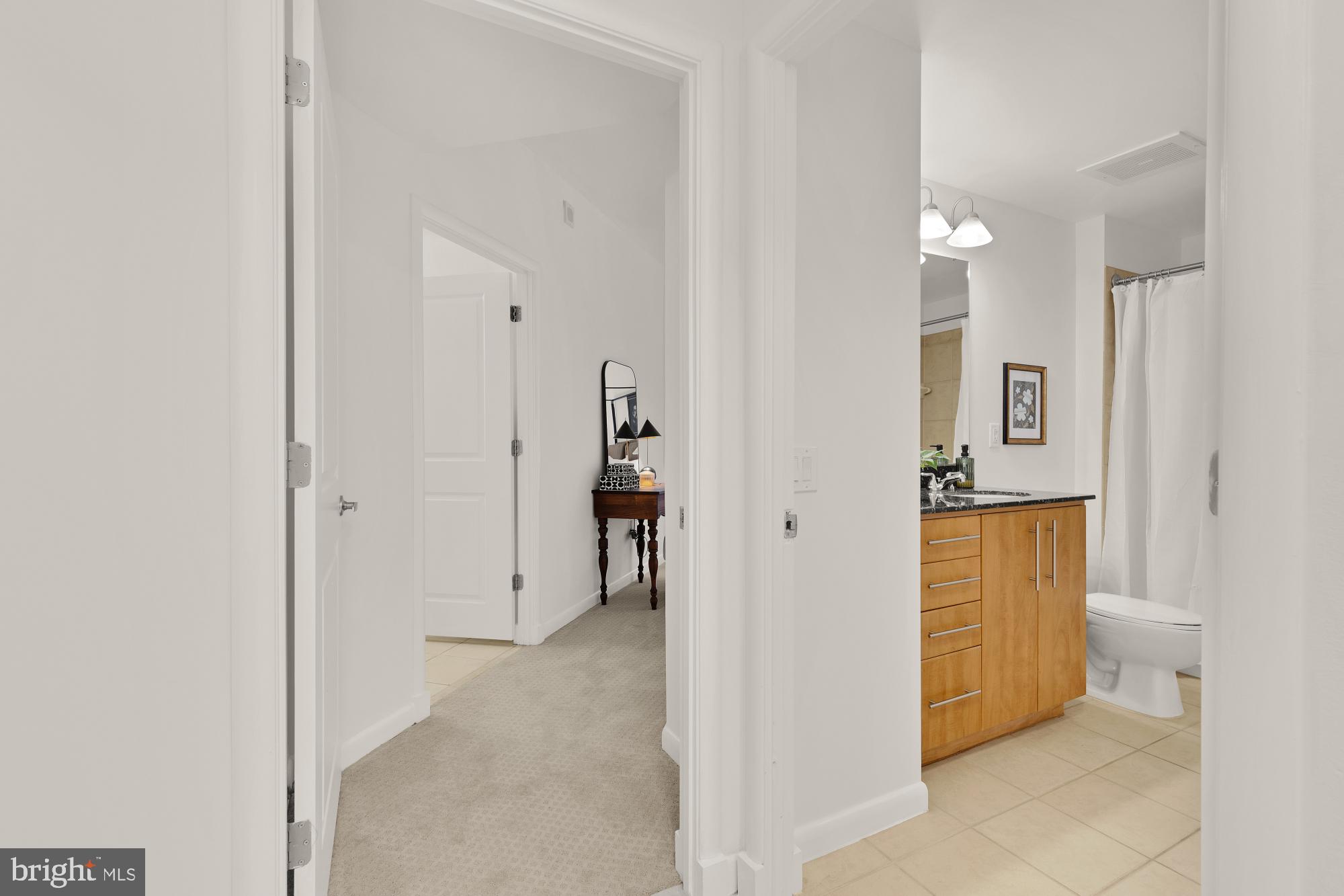 1021 N Garfield St #B37