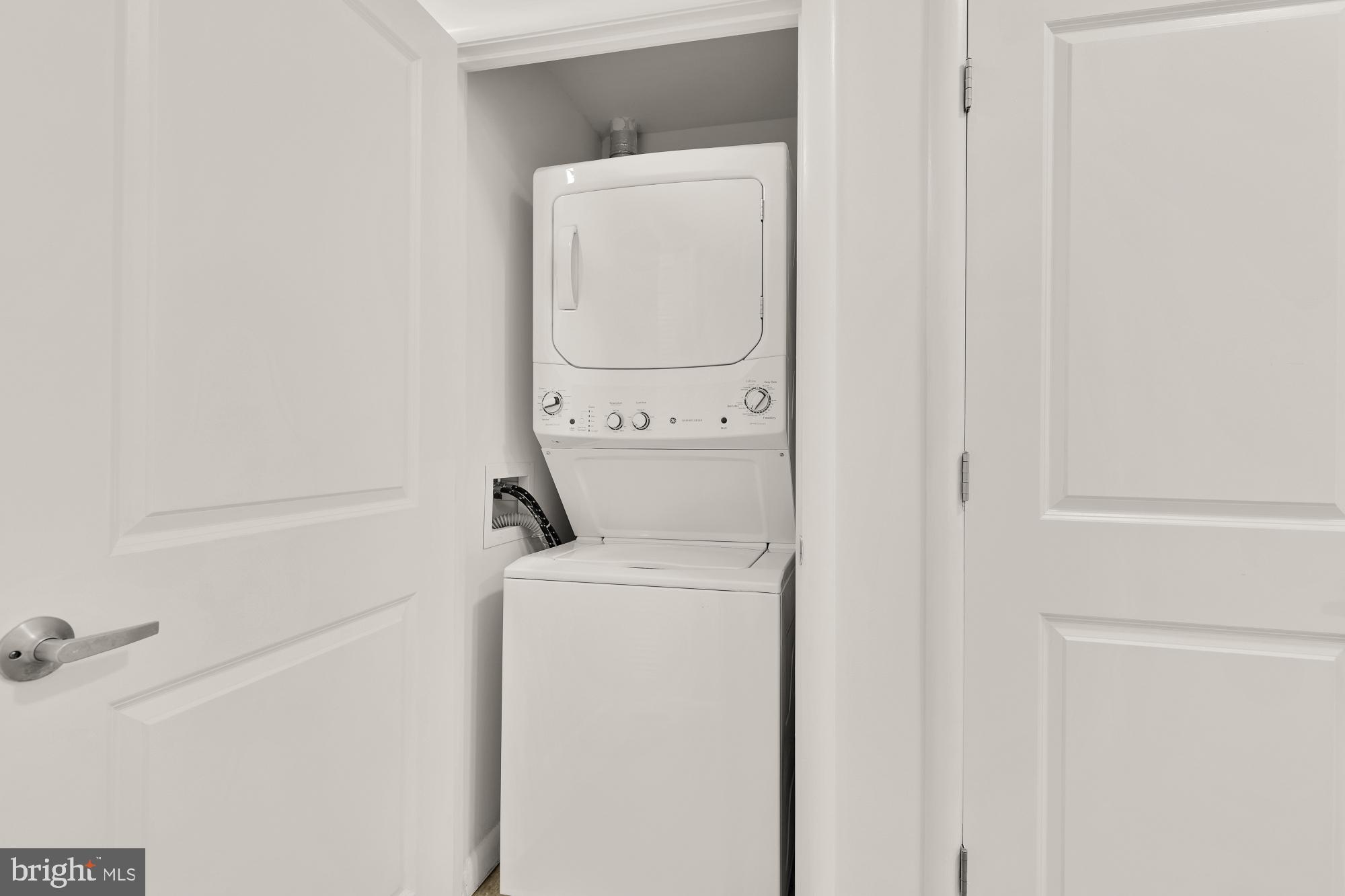 1021 N Garfield St #B37