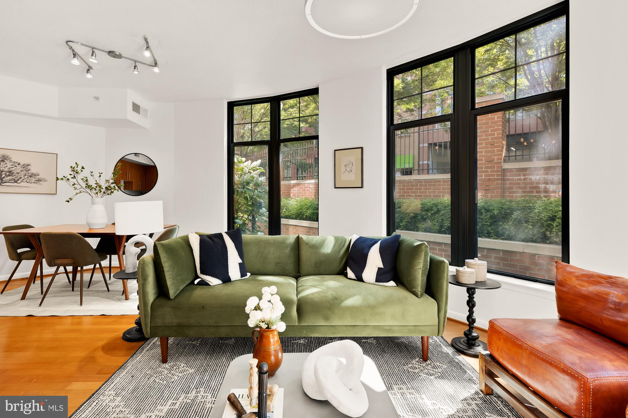 1021 N Garfield St #B37