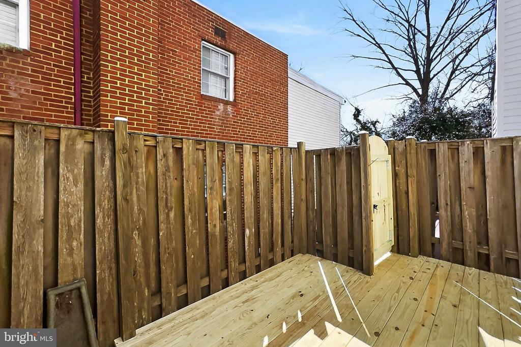 104 S WISE STREET